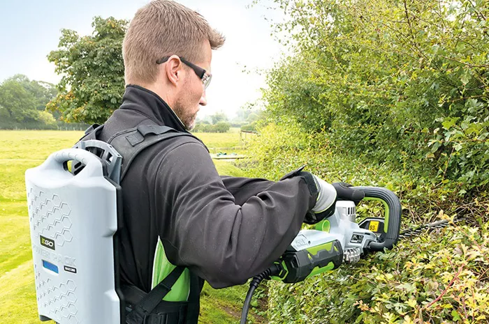 battery hedge trimmer