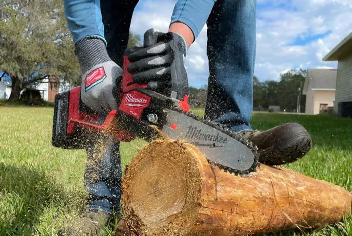 milwaukee chainsaw m18