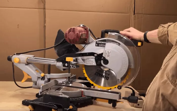 chicago electric miter saw