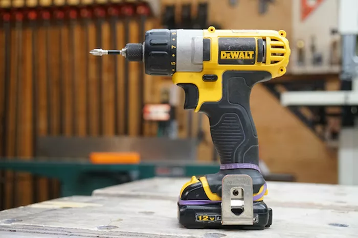 dewalt screwdriver