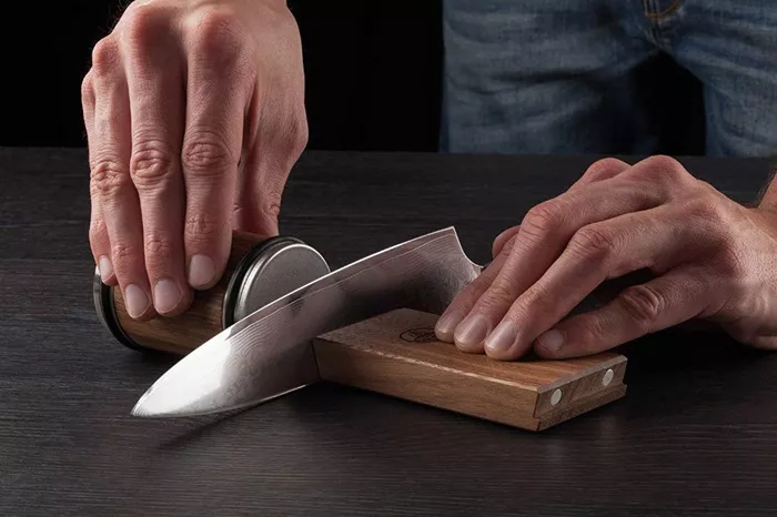 rolling knife sharpener