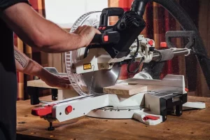 dual bevel miter saw